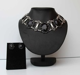 Set Stars Svart halsband & örhängen